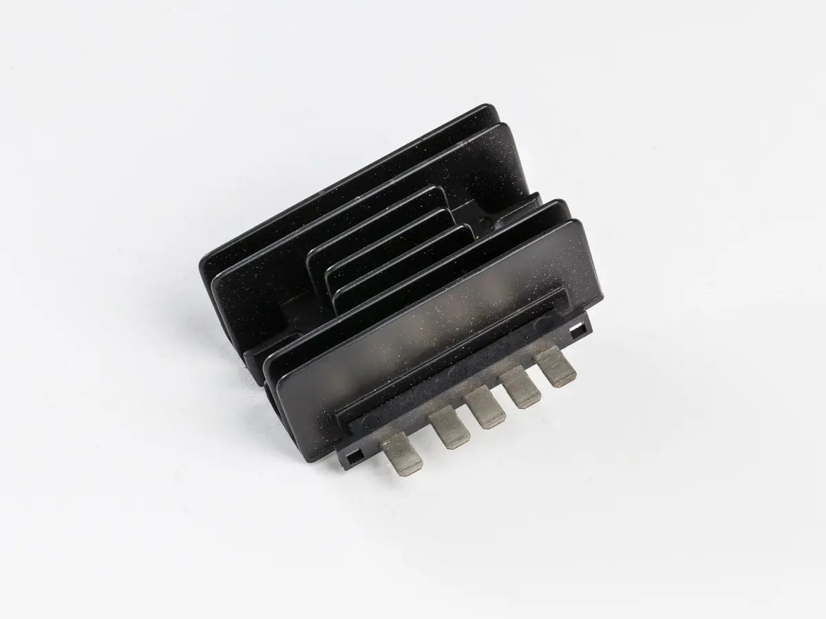 Regulator / Rectifier - 27-10222 1