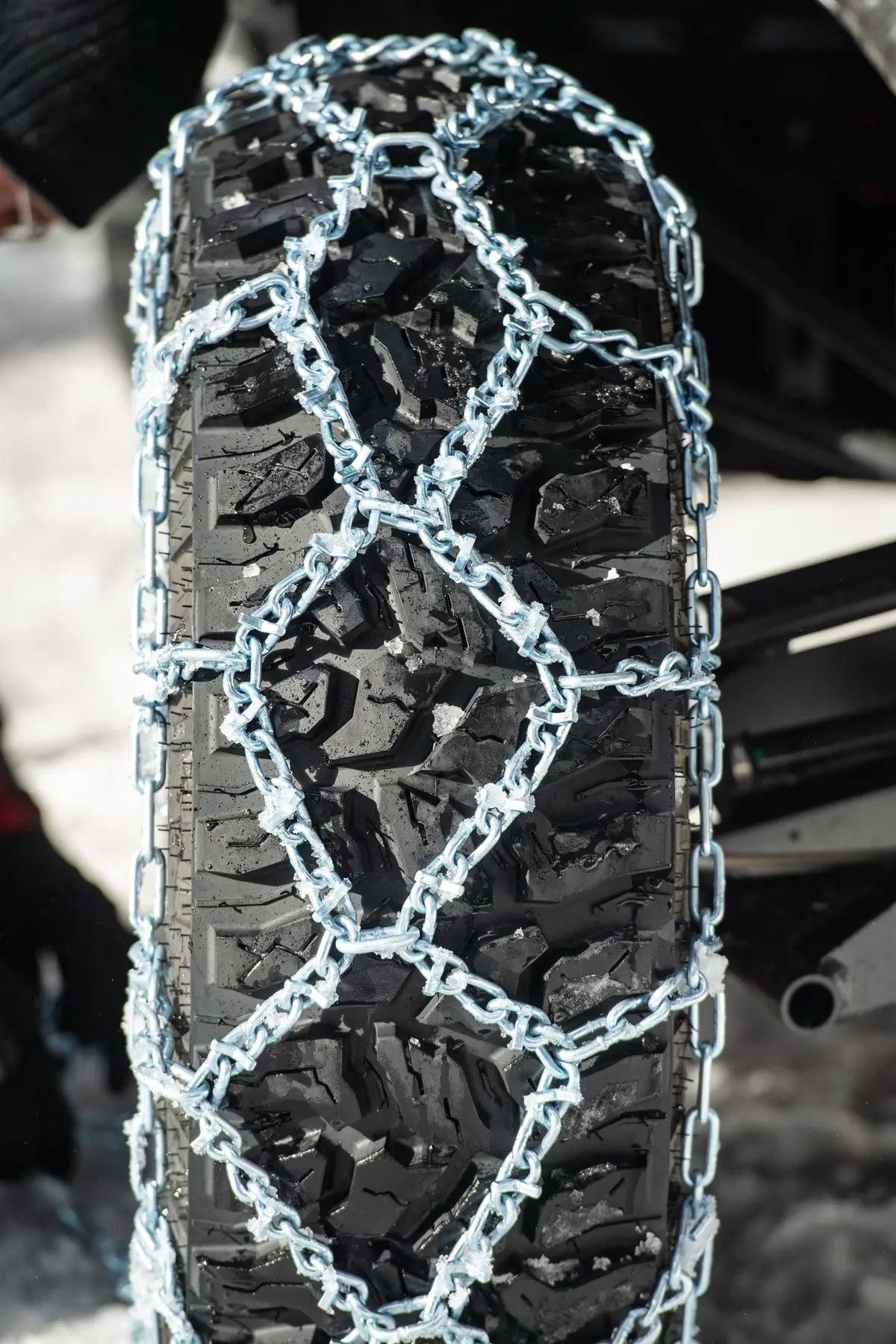 Diamond V-Bar Snow Chains 30" 30X10-14 And 30X10-15 - 61-4721 1