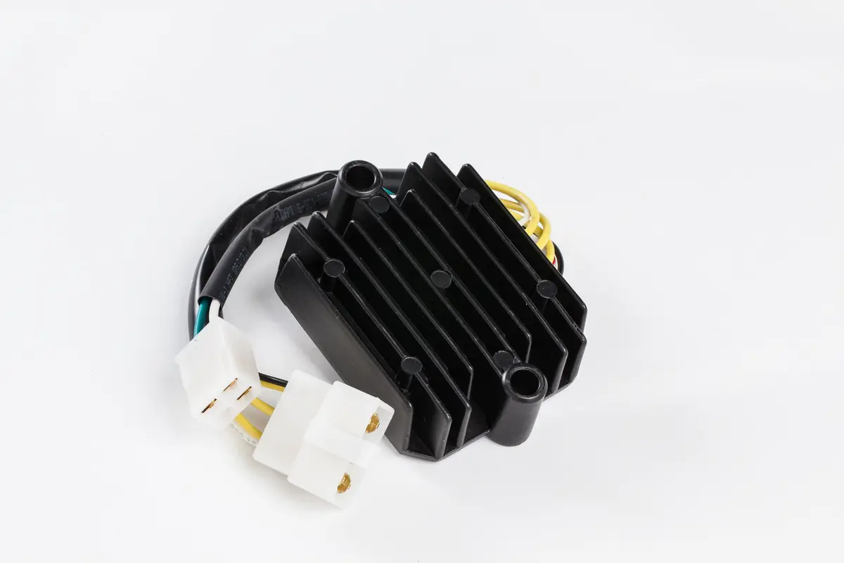 Regulator / Rectifier - 27-10103 1