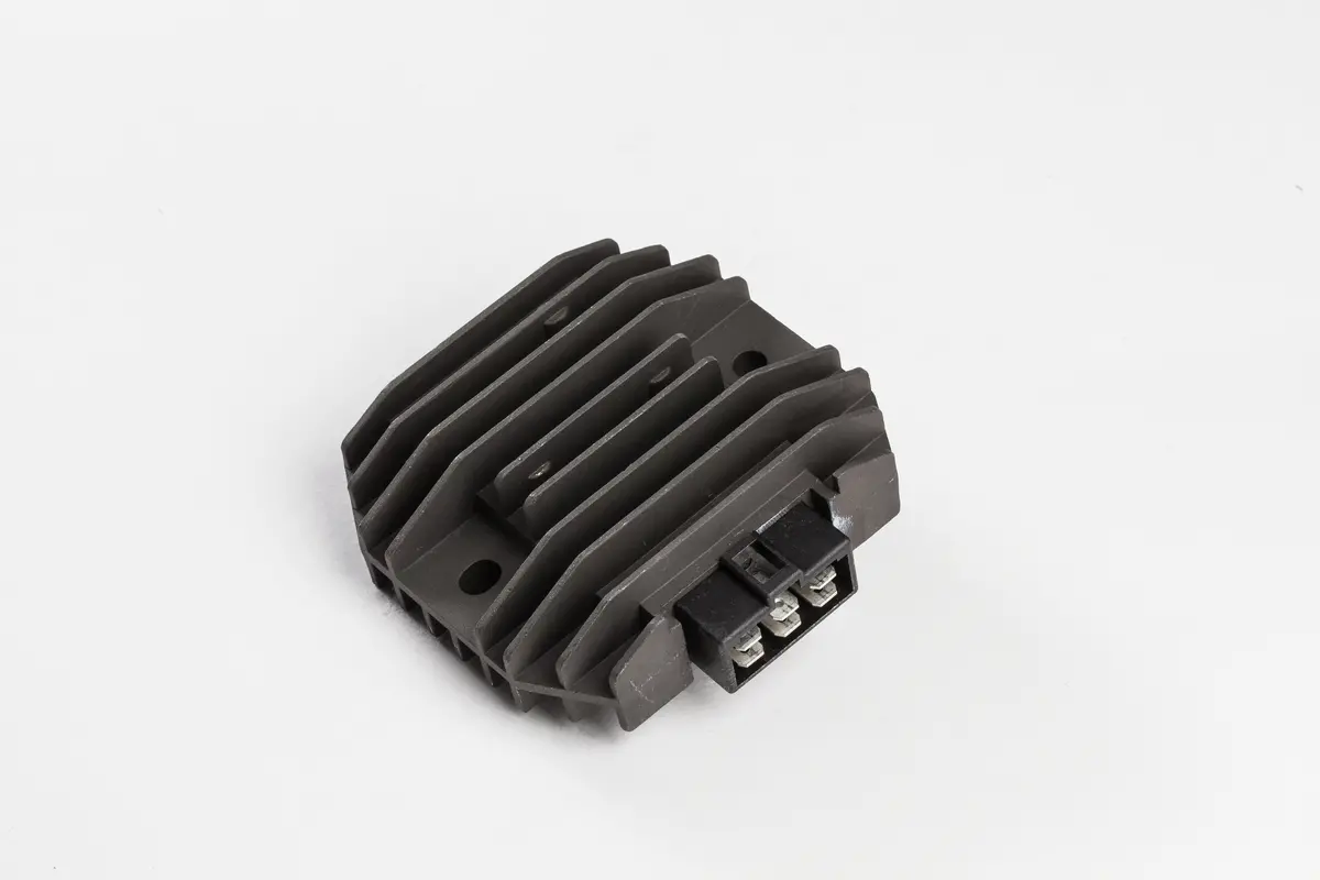 Regulator / Rectifier - 27-10303 1